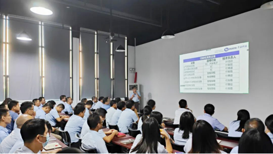 鸿运国际标准产品发布会629.png